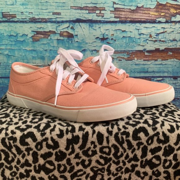 Far West Women's Lace Up Sneakers - Picture 1 of 8
